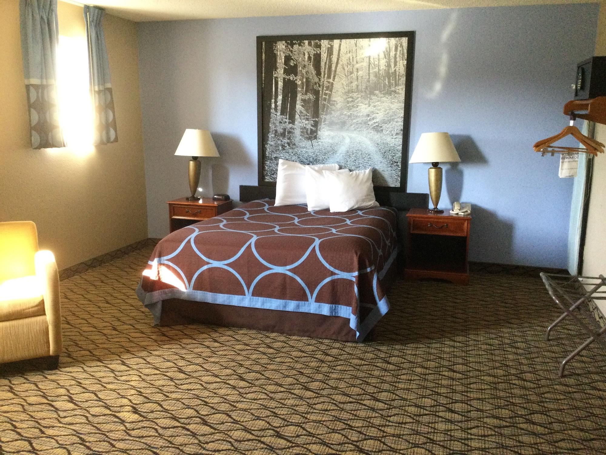 Super 8 By Wyndham Adrian Hotel Luaran gambar