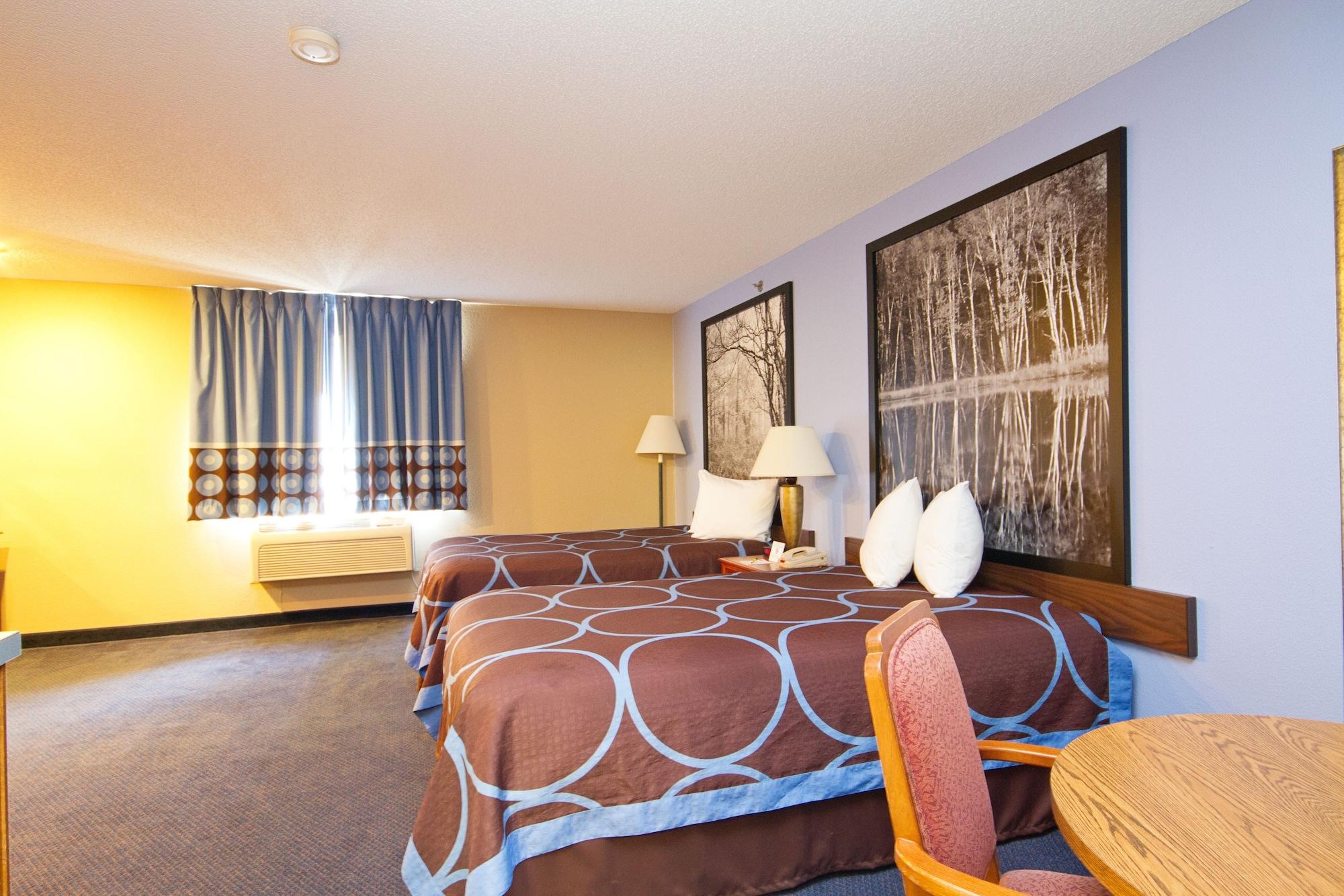Super 8 By Wyndham Adrian Hotel Luaran gambar